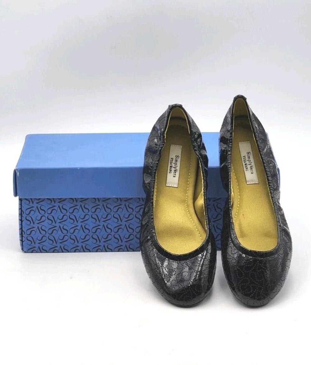 Vera Wang Simply Vera Black patent leather ballet flats size 6 Original Box